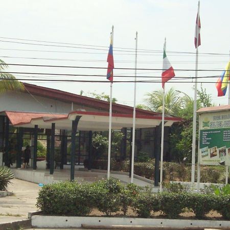 Hotel Sol Del Oriente איקיטוס מראה חיצוני תמונה