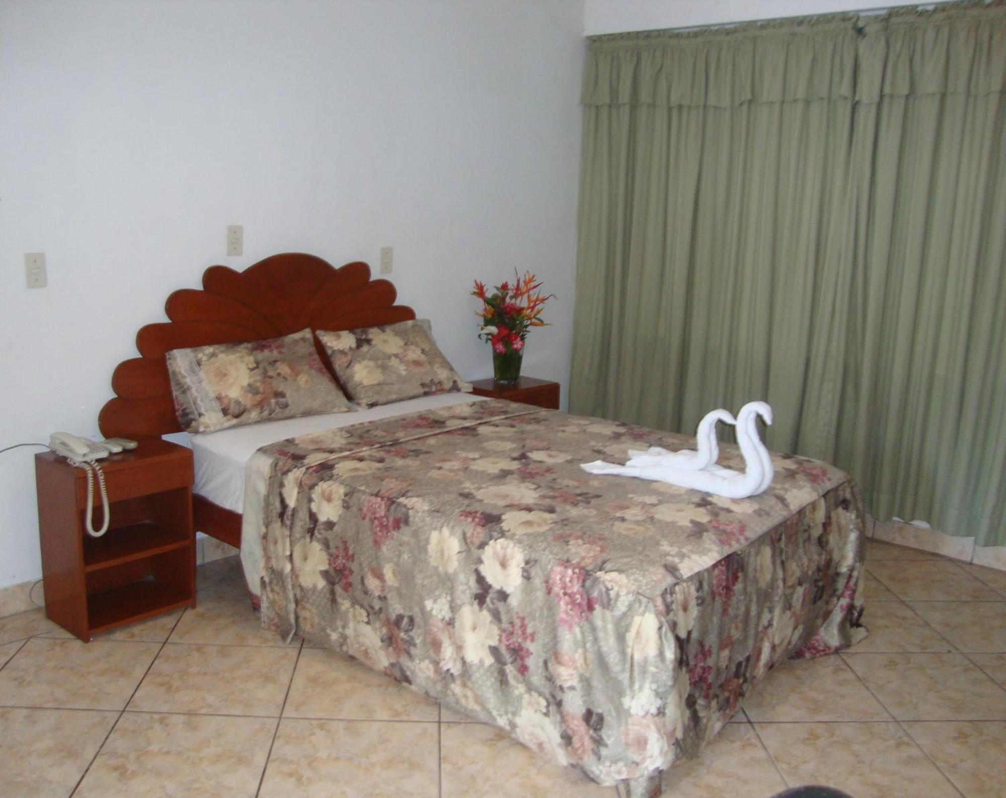 Hotel Sol Del Oriente איקיטוס מראה חיצוני תמונה