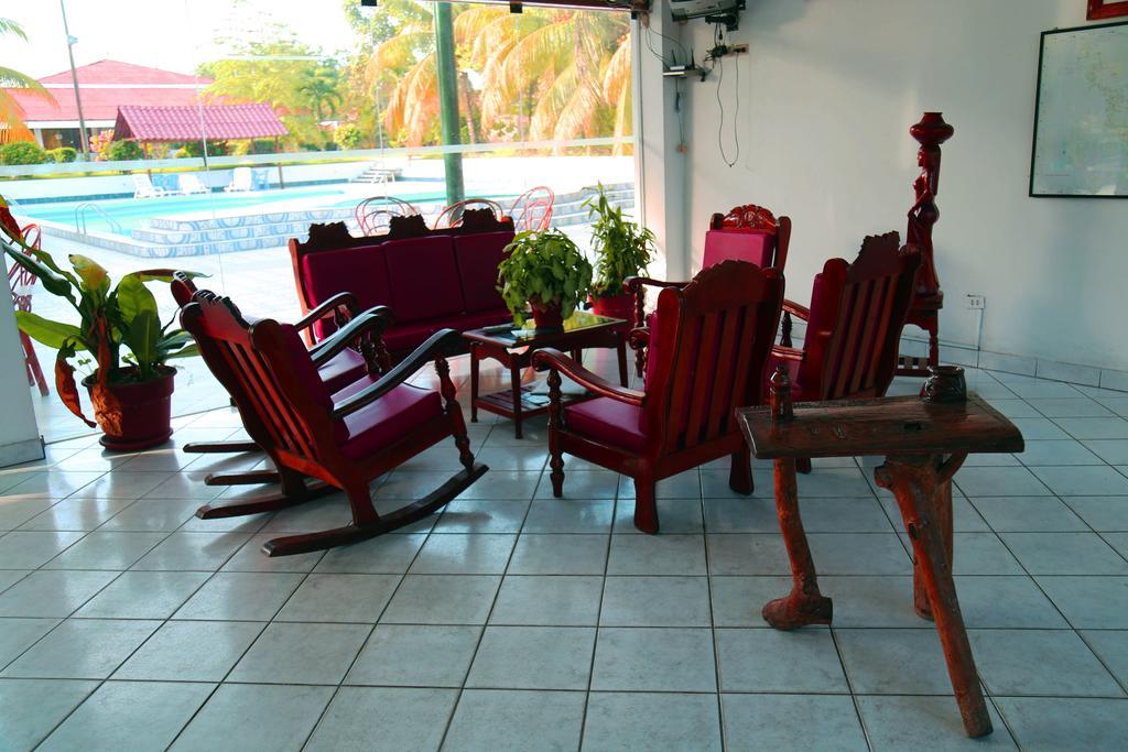 Hotel Sol Del Oriente איקיטוס מראה חיצוני תמונה