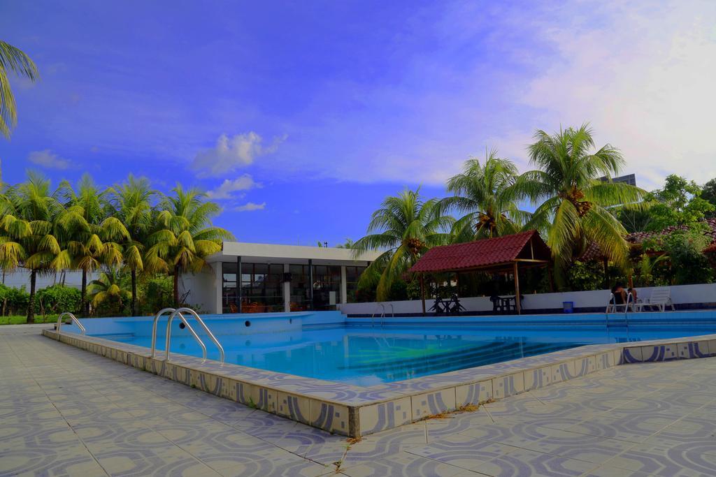 Hotel Sol Del Oriente איקיטוס מראה חיצוני תמונה