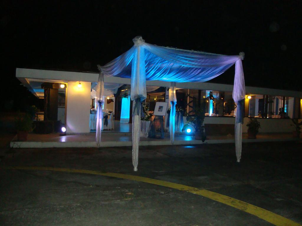 Hotel Sol Del Oriente איקיטוס מראה חיצוני תמונה
