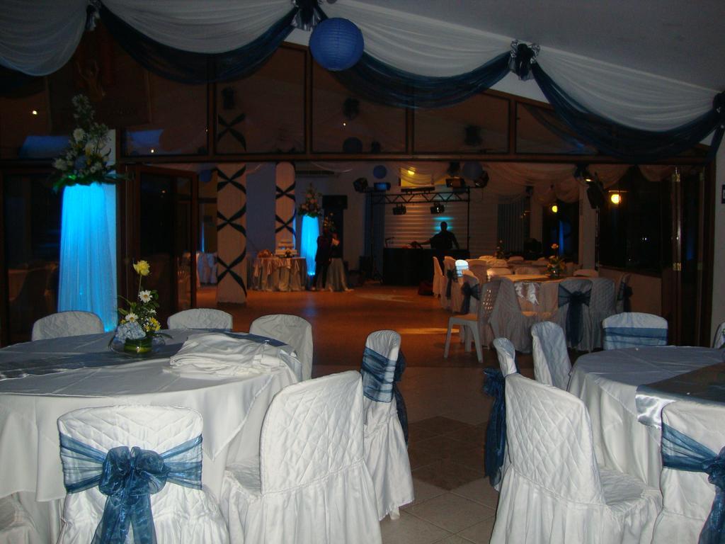 Hotel Sol Del Oriente איקיטוס מראה חיצוני תמונה